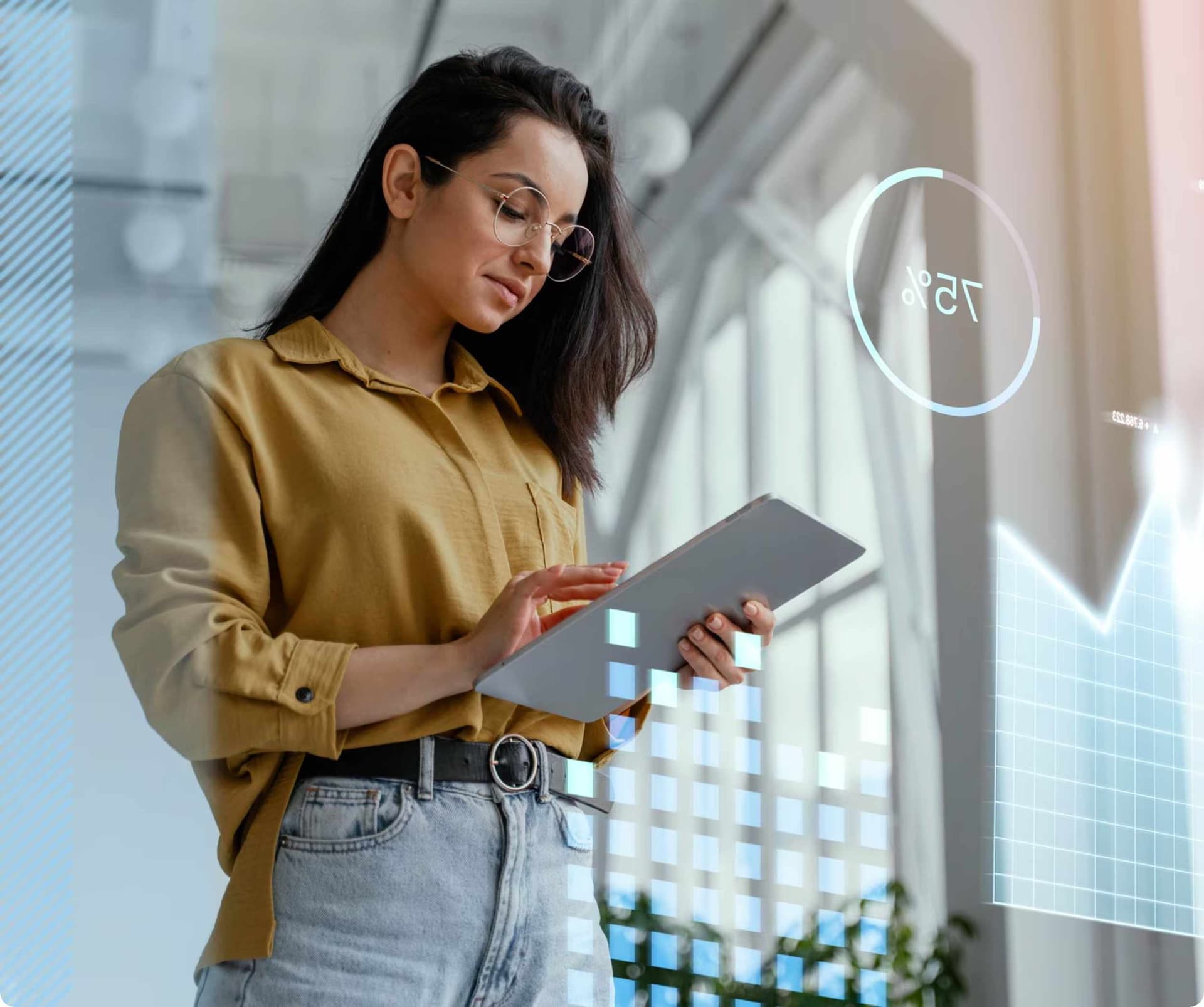 Mulher utilizando tablet para gestão imobiliária